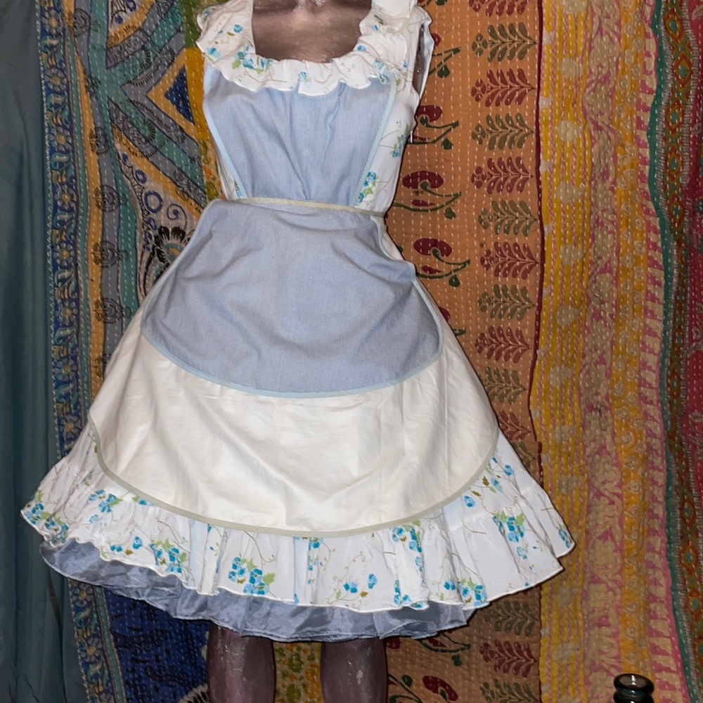 3 piece set Dress/petticoat/apron size small